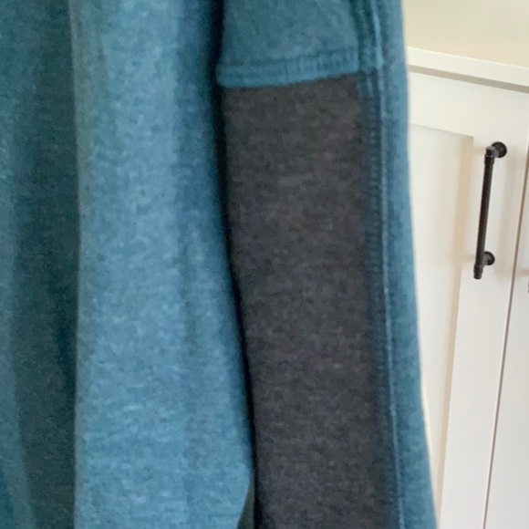 LULULEMON SWEATSHIRT XXL - Picture 3 of 3